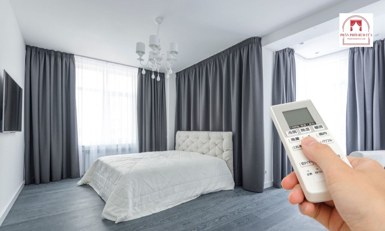 Rèm cửa tự động (Smart Blinds) – Đỉnh cao công nghệ cho phòng khách hiện đại