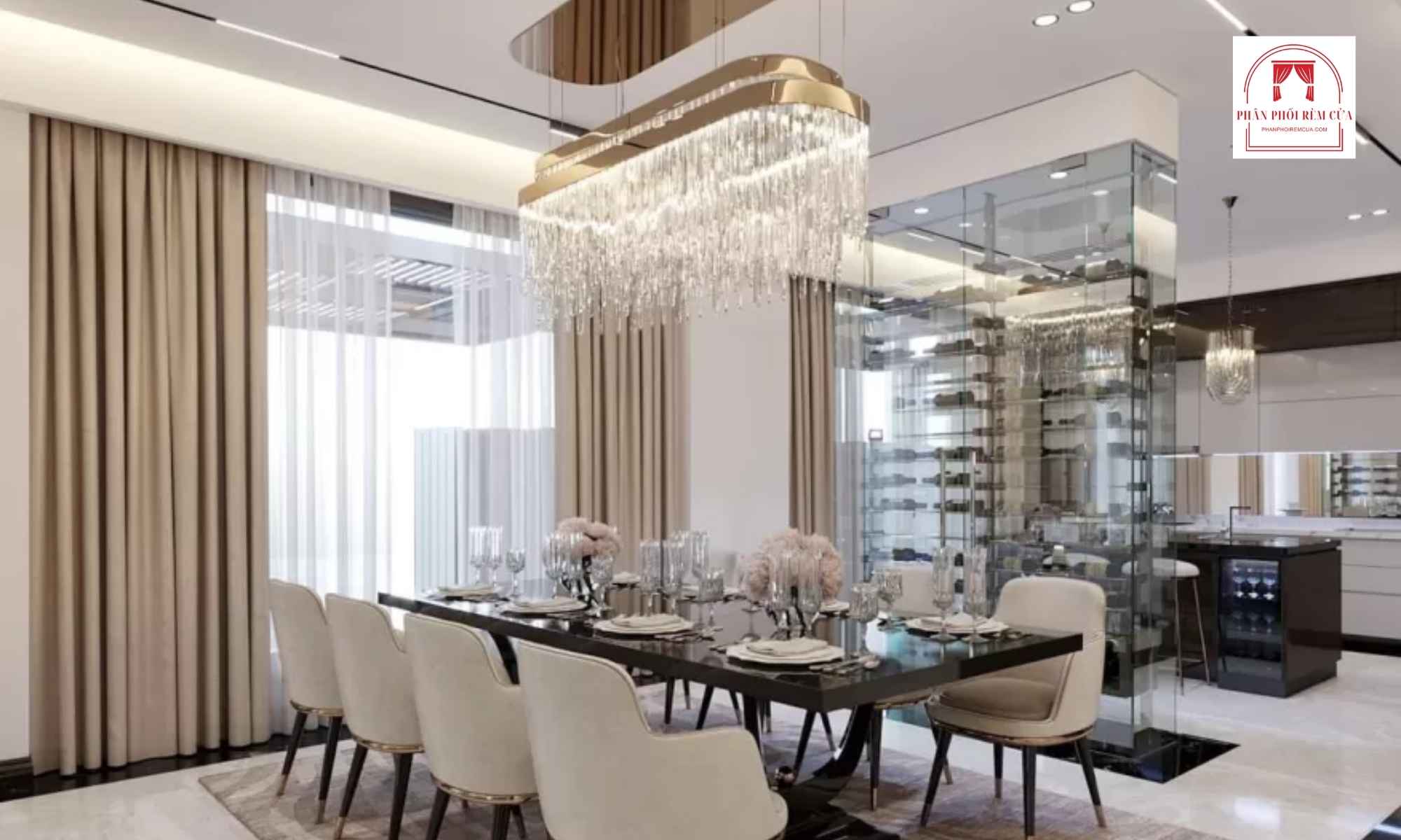 Rèm vải 2 lớp phù hợp với khung cửa lớn của biệt thự và villa