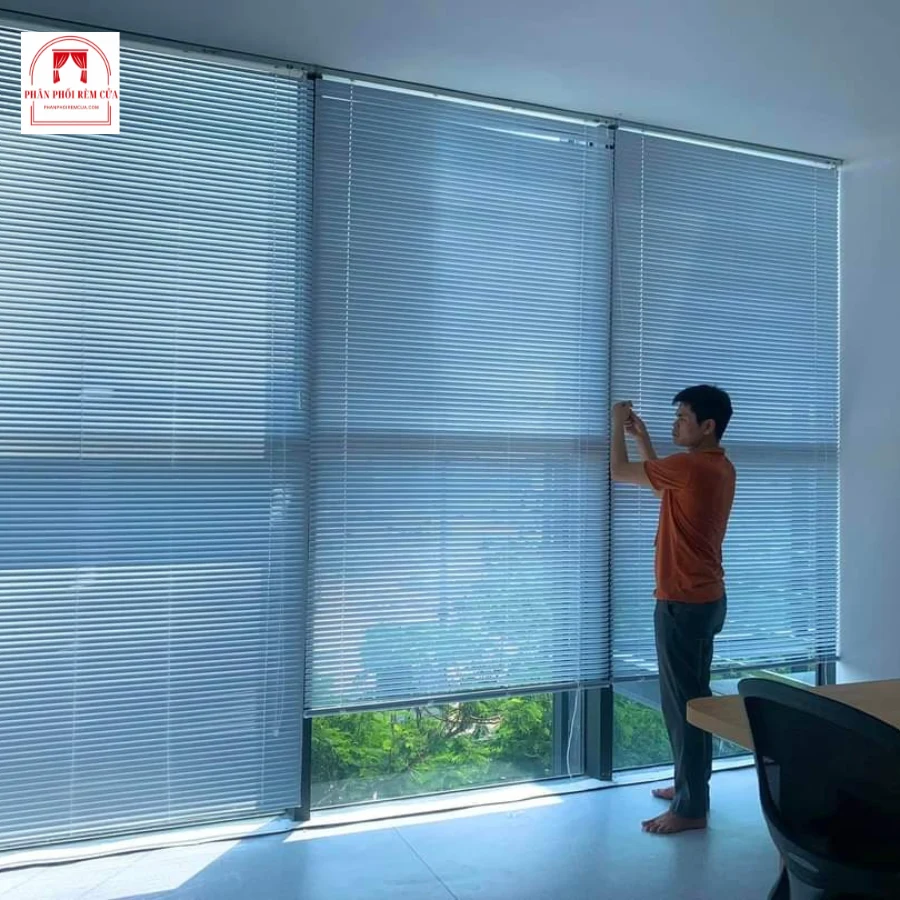 Liên hệ cung cấp và lắp đặt màn cửa tại Hà Nội