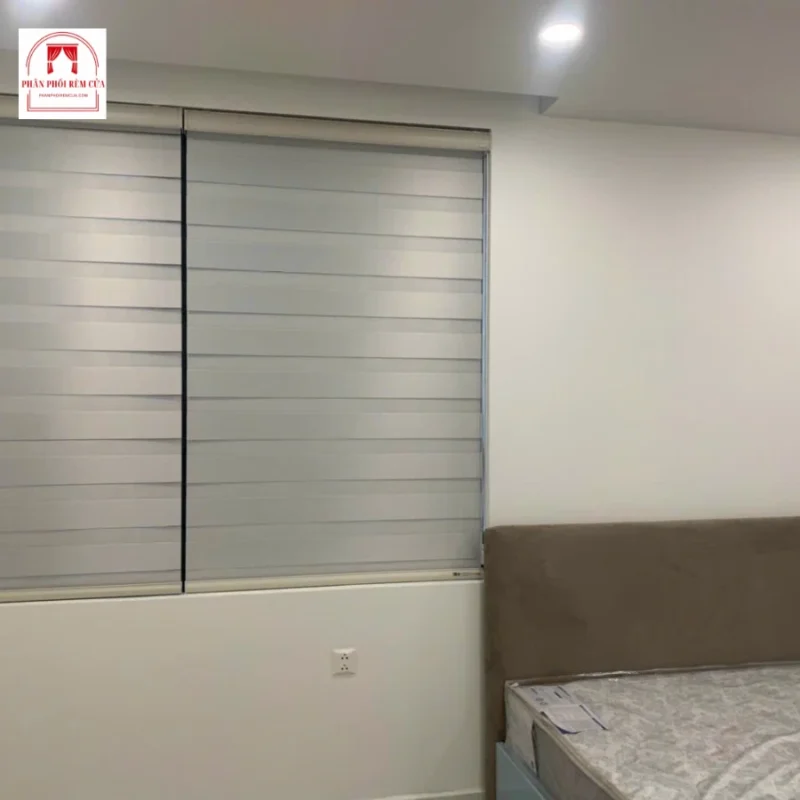 Rèm cầu vồng màu trắng