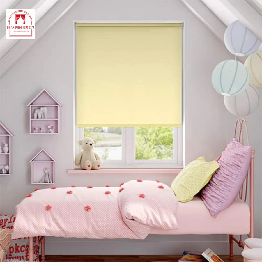 Rèm cuốn cửa sổ phòng ngủ
